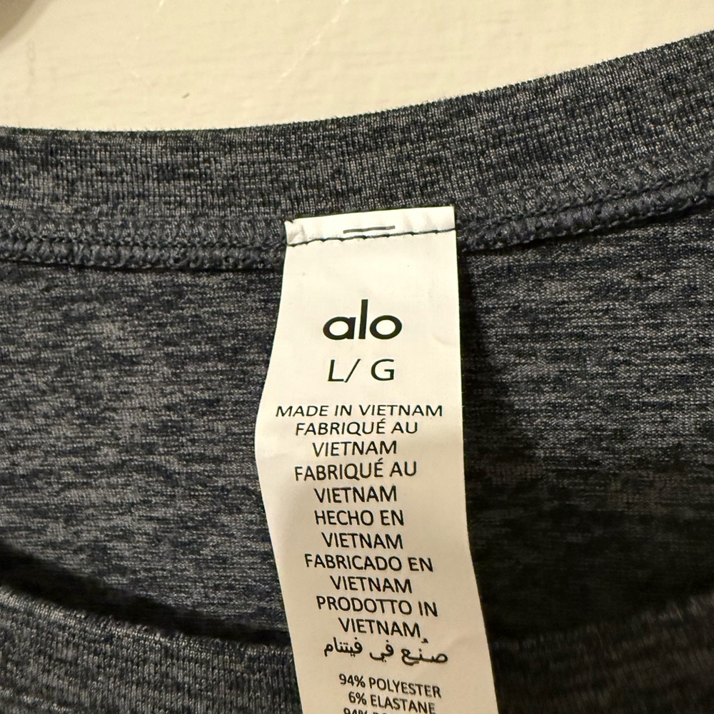 ALO Yoga Heathered Grey Long Sleeve Top - Picture 2 of 2